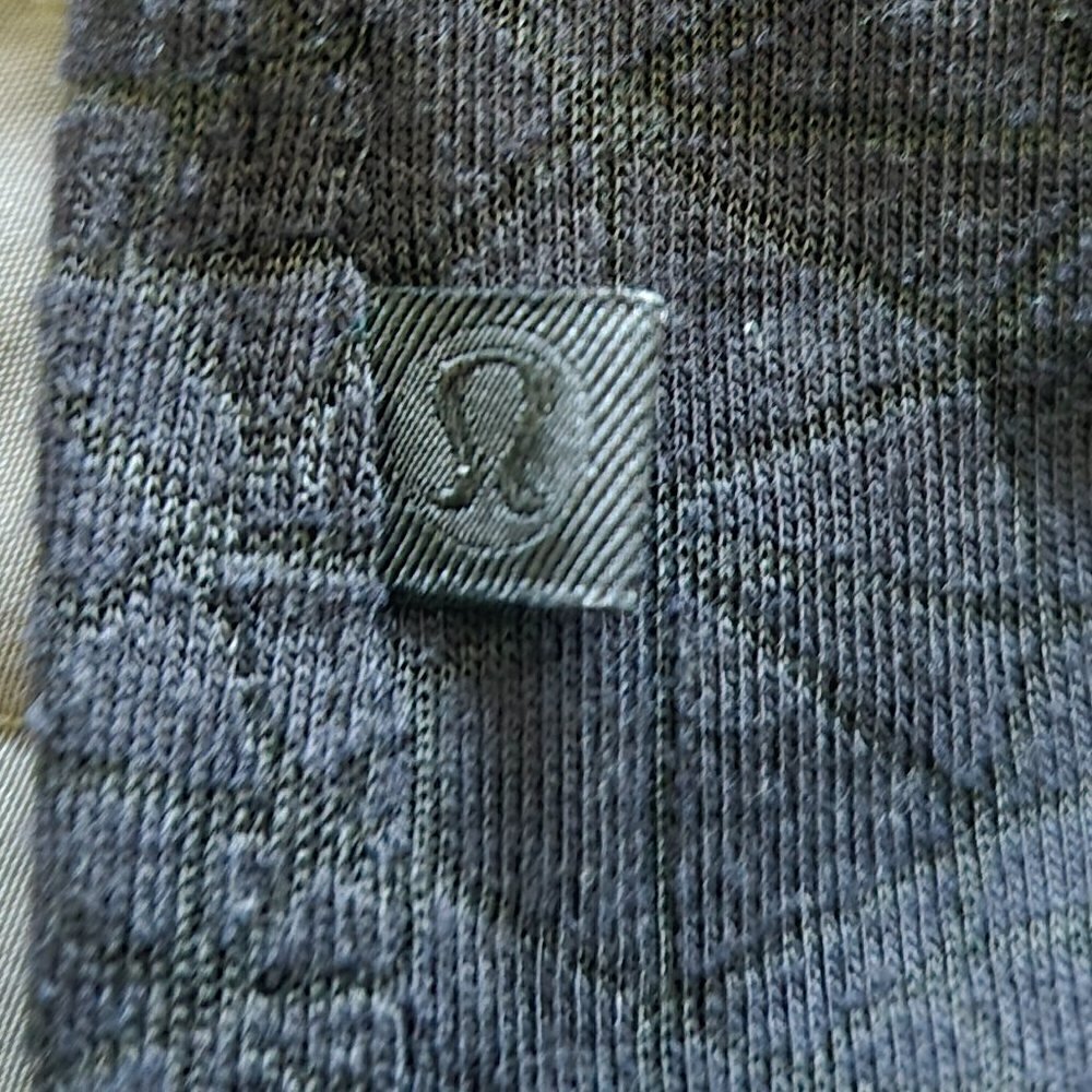 Lululemon Cinch Me Up Front Tank *Veil - 8-10 - Picture 6 of 6